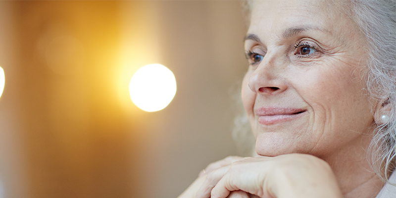 mujer adulta, 5 cosas que debes saber para cuidar tu piel si tienes más de 50 años, Cliniderma 🥇